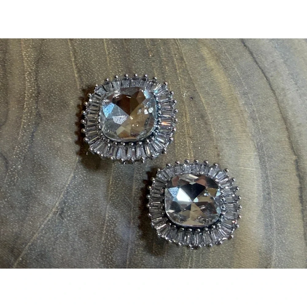 Silver‎ Tone Cushion Cut Crystal Sunburst Halo Stud Earrings NEW